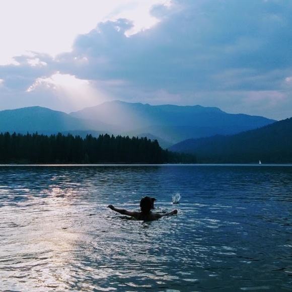 Meet your Posher, Jess! - Picture 2 of 5